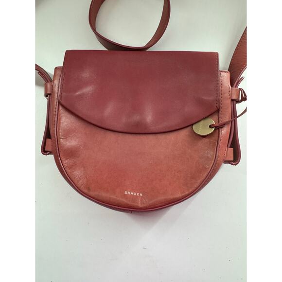 Skagen Lobelle Leather Saddle Crossbody Fold Over Purse Bag Burgundy Red - Picture 2 of 8